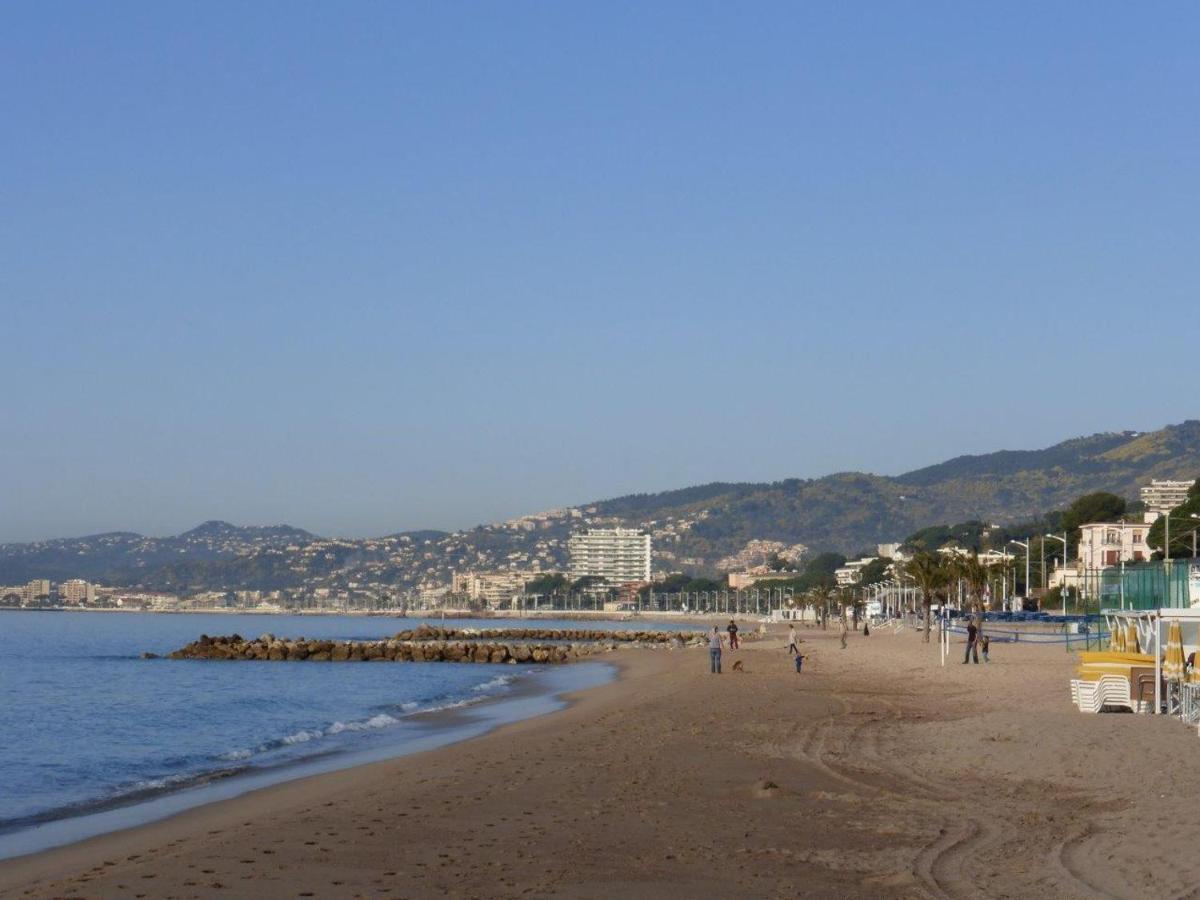 Résidence LES TAMBOURINS 1P * Cannes